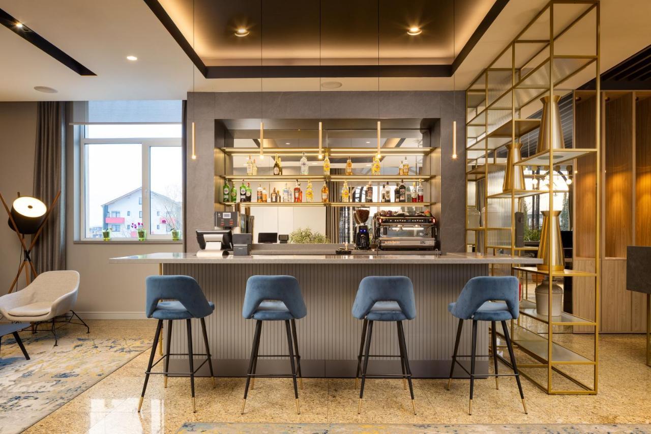 Mercure Sibiu Airport Exterior photo