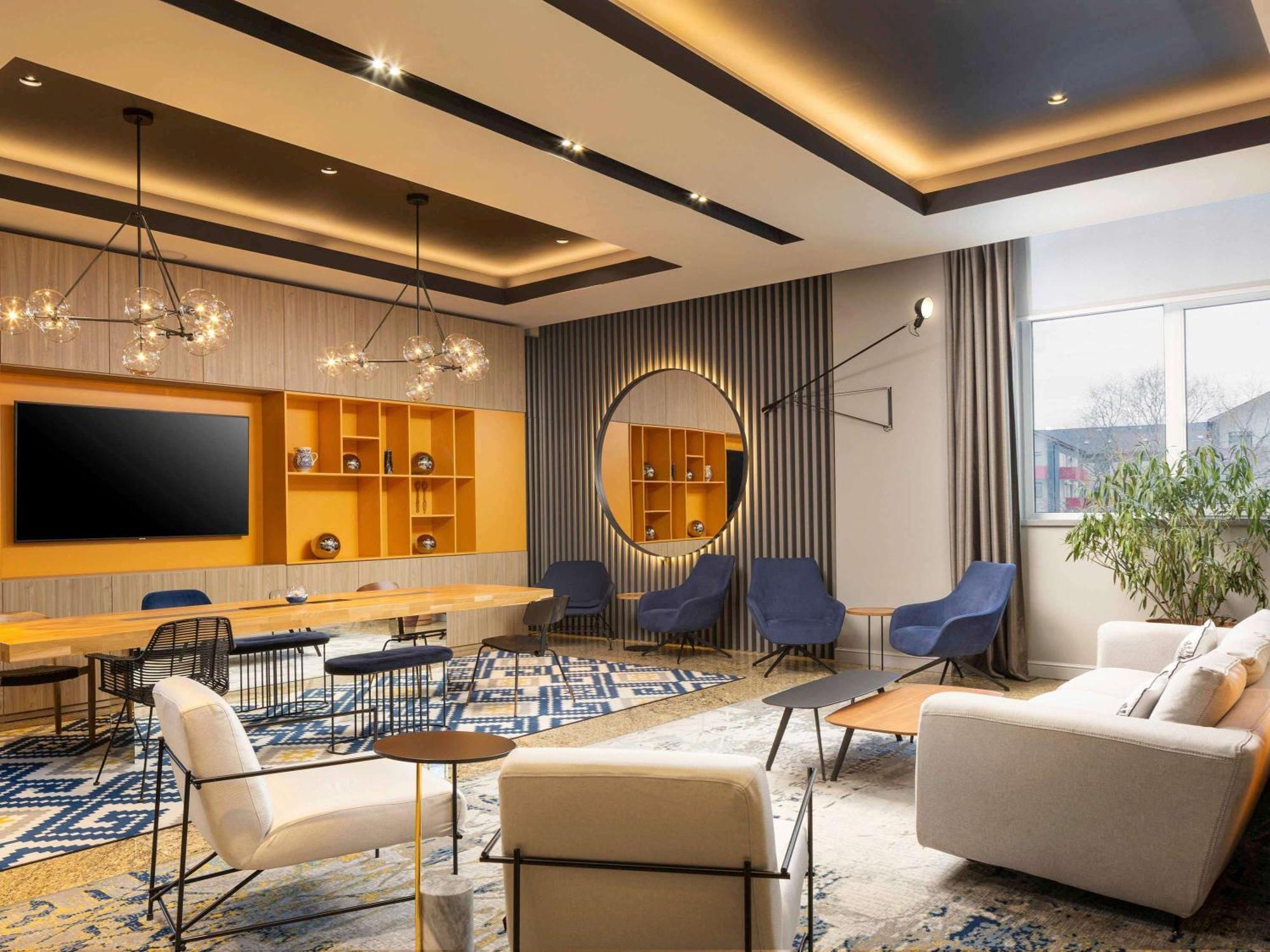 Mercure Sibiu Airport Exterior photo